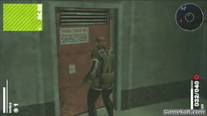 Metal Gear Solid : Portable Ops - Communication avec... ?