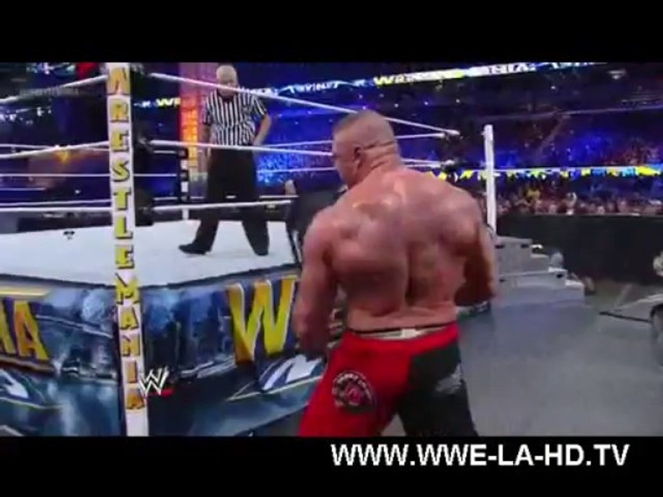 Triple H vs Brock Lesnar Wrestlemania 29 en Español Latino