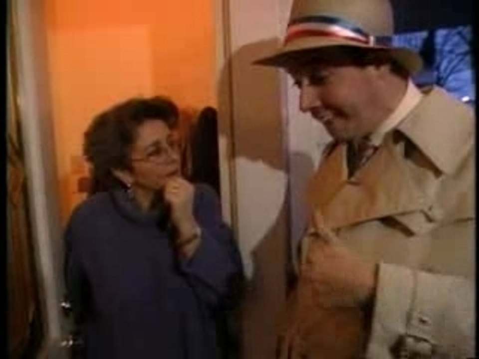 un quebecois imite un francais