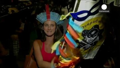 Protests add an edge to opening of Brazil's carnival season