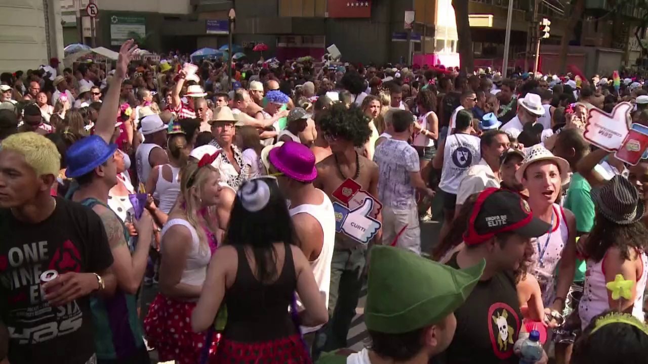 Karneval in Rio: Auftakt mit buntem Straßenspektakel
