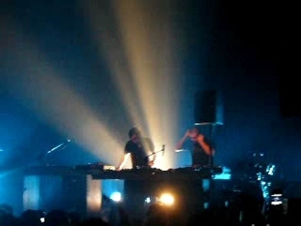 Birdy Nam Nam (live) - Little Mike solo