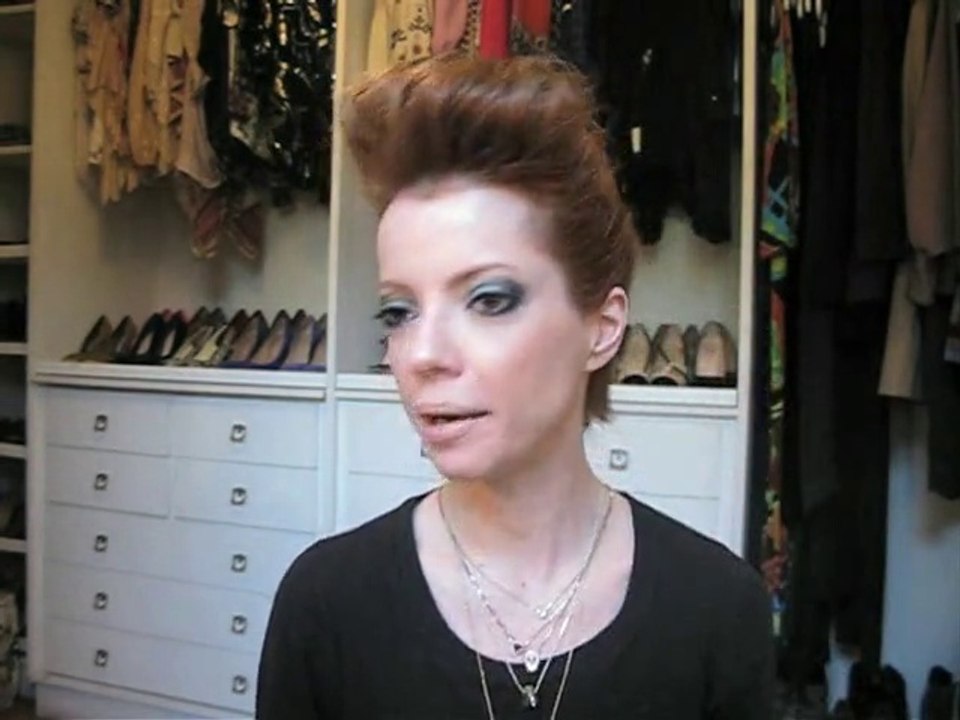 Julia Petit Passo a Passo Verde mais Topete Cabelo