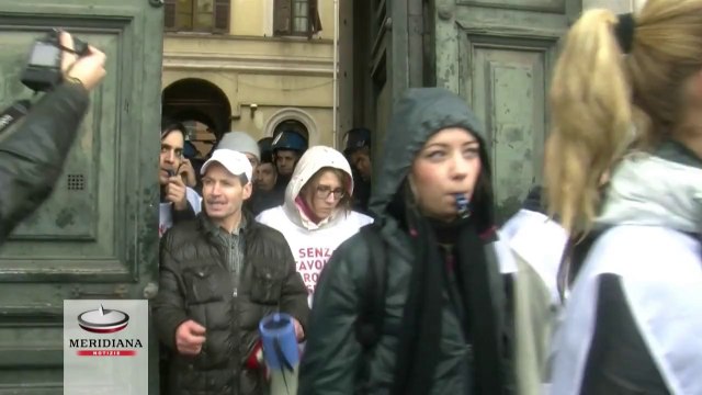 Dehors, gruppo esercenti tenta blitz in uffici comunali a Bocca della Verità. Interviene polizia