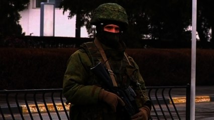 Armed men control airports in Crimea as Ukraine requests UN monitoring