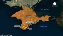 Grupos armados prorrusos mantienen su presencia en dos aeropuertos de Crimea