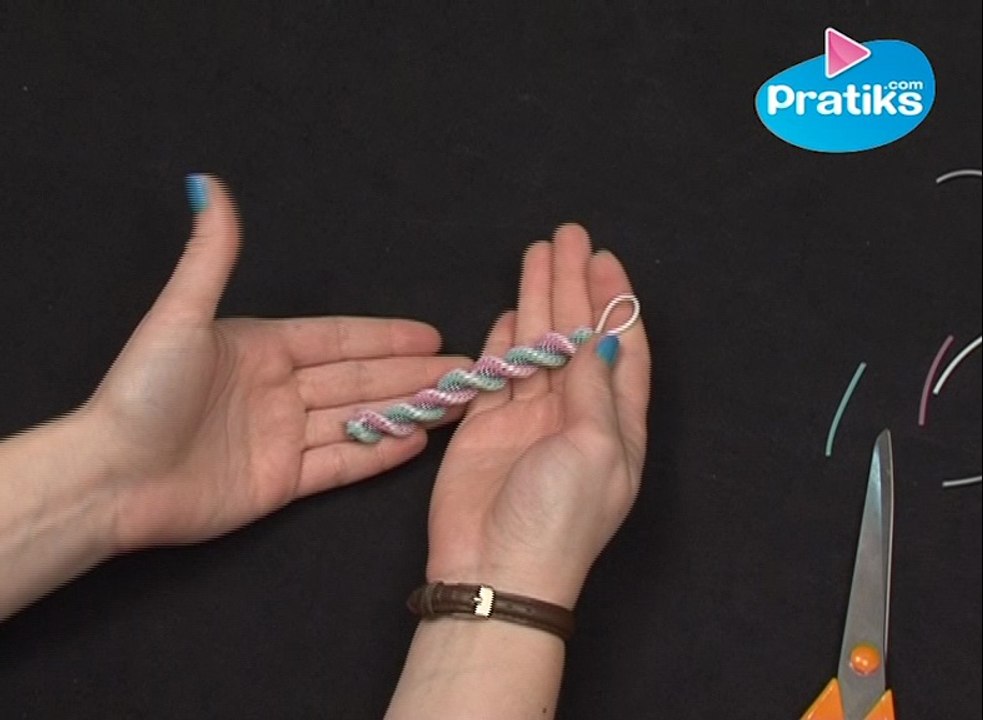 How to make a scoubidou bracelet with 8 cords