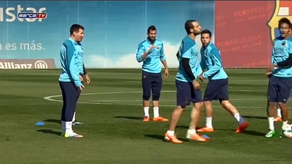 La plantilla del FC Barcelona prepara su partido contra el Almeria para continuar en la cabeza de la Liga