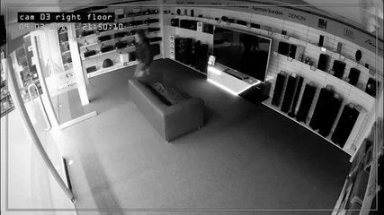 Enfermé dans un magasin pendant 12 heures