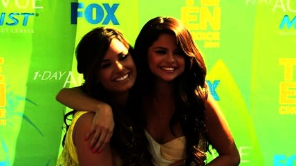 Selena Gomez & Demi Lovato Honored At Humanity Gala