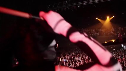 extrait de  いいね！par les BABYMETAL (Live in TOKYO 2012)
