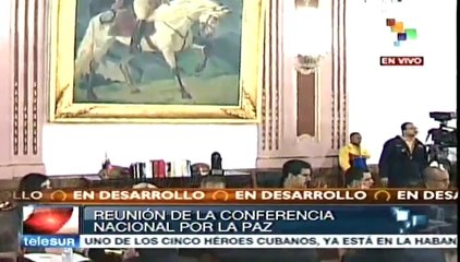 Llaman en Venezuela a defender ideas con palabras y no con violencia