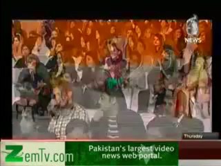 Aaj with Reham Khan (19th December 2013) Youth Business Loan Naujawan Kia Kehte Hai
