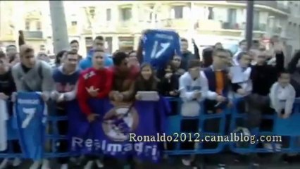 Real Cristiano Ronaldo Xabi Alonso Gareth Bale fans mass on arrival at hotel Espagnol