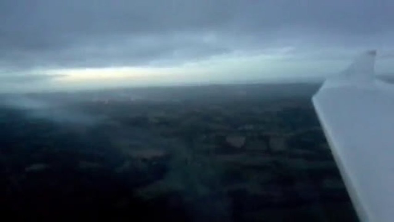 vol tard le soir en janvier 2014, arriv?e ? Guiscriff