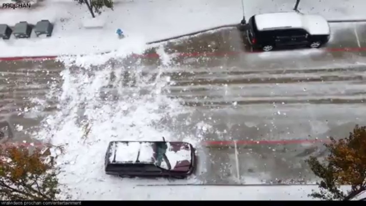 TX Ice Avalanche smashes car - Жалко машинку on Prochan