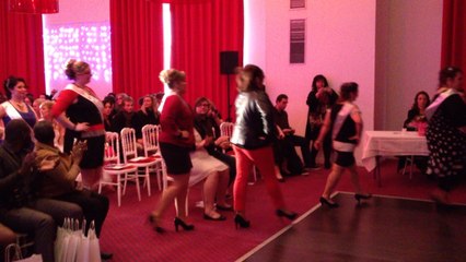 Élection de Miss Curvy 2014 : le défilé en maillot