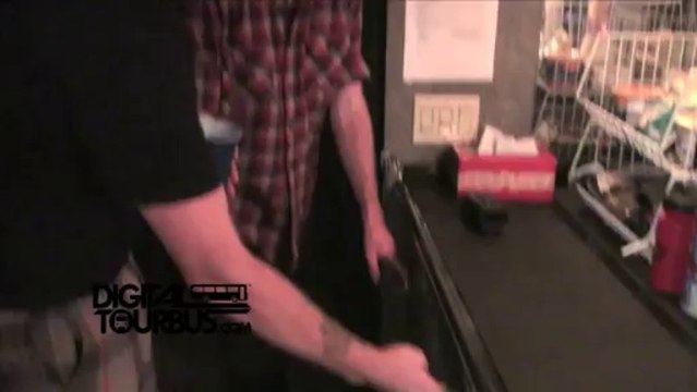 Big D and the Kids Table - BUS INVADERS Ep. 253 (Warped Edition)