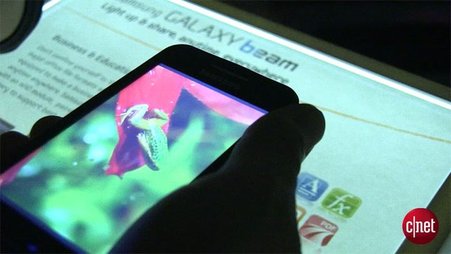 MWC 2012 : Samsung présente le Galaxy Beam avec projecteur intégré