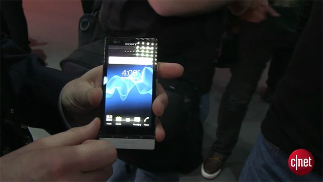 MWC 2012 - Prise en main du Sony Xperia P en vidéo