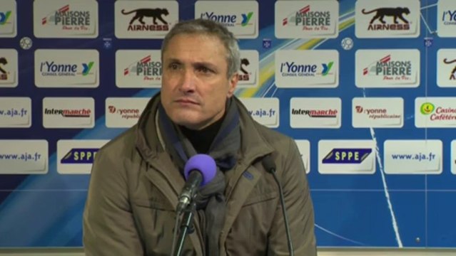 Conférence de presse AJ Auxerre - AC Arles Avignon (1-1) : Bernard CASONI (AJA) - Franck DUMAS (ACA) - 2013/2014
