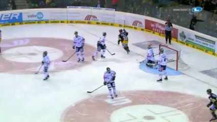 Krefeld Pinguine Vs. Eisbären Berlin