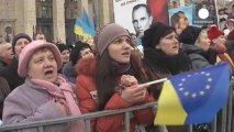 Kiev'de polis şiddetine karşı muhalifler toplandı