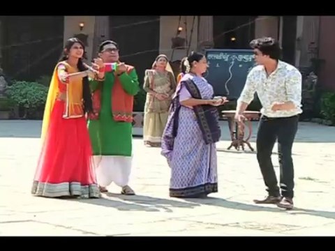 Saraswatichandra Kumud Saras come closer