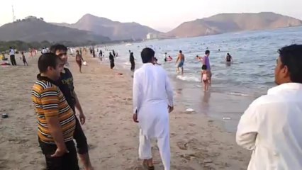 world's fastest dive at beach lol