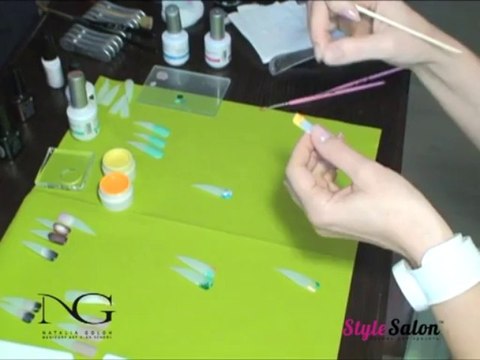 Прогрессивный дизайн гель-лаками - видео-урок Натальи Голох (Часть І)