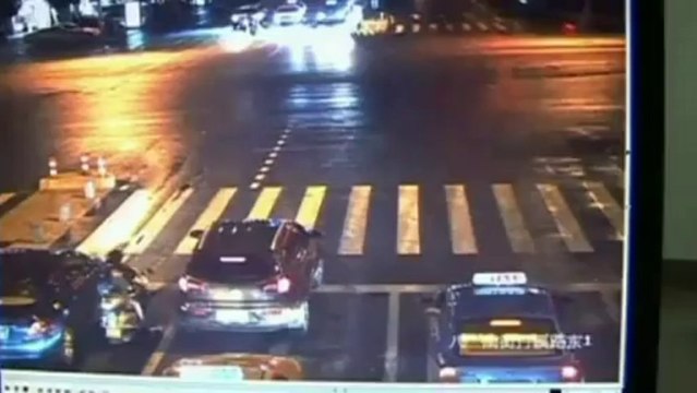 [MEDIUM] Car drives over girl's head after motorbike fall in China