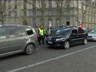 Des tensions pendant la manifestation des taxis à Paris - 13/01