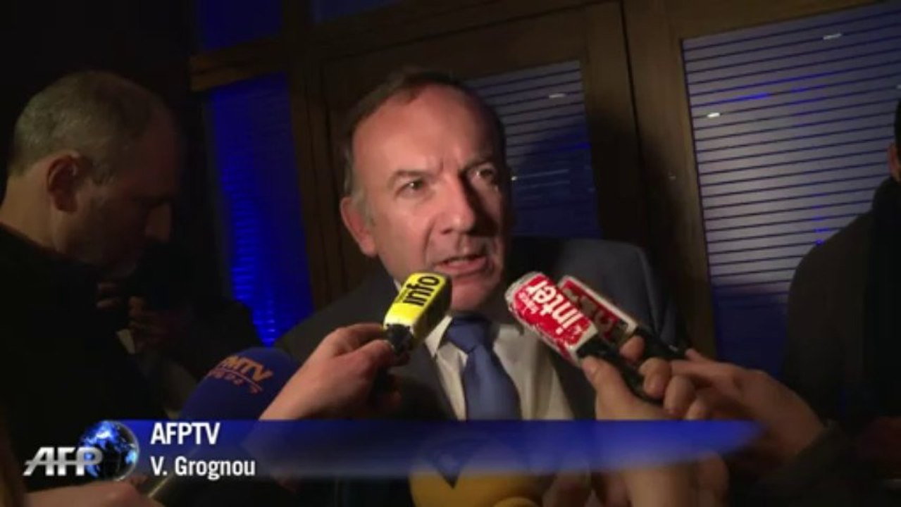 Gattaz promet emplois et hausses de salaires