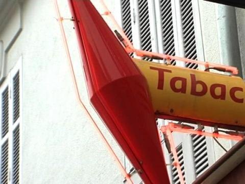 Hausse du prix du tabac: les buralistes frontaliers craignent une fuite de la clientèle - 13/10