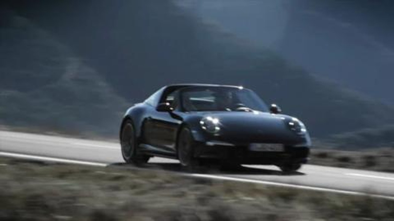 PORSCHE 911 TARGA