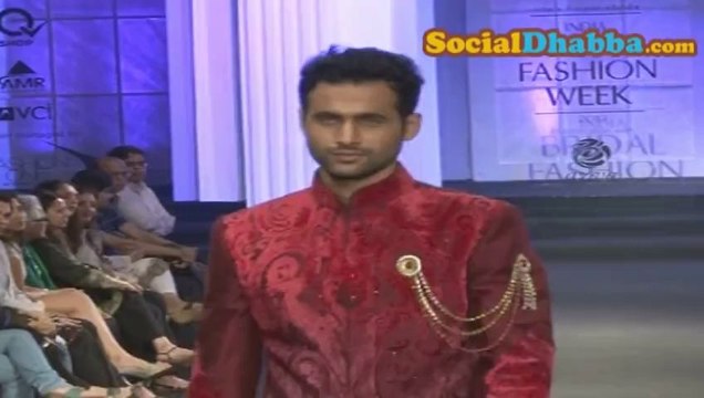 Bipasha Basu walks the ramp at the Aamby Valley India Bridal Fashion Week 2012