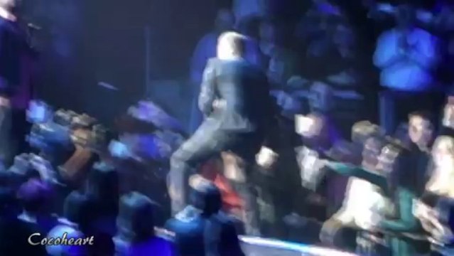 06 Michael Bublé & Naturally 7 - Who's Lovin' You (Jackson 5 Cover) @ König-Pilsener-Arena Oberhausen, 12.01.2014