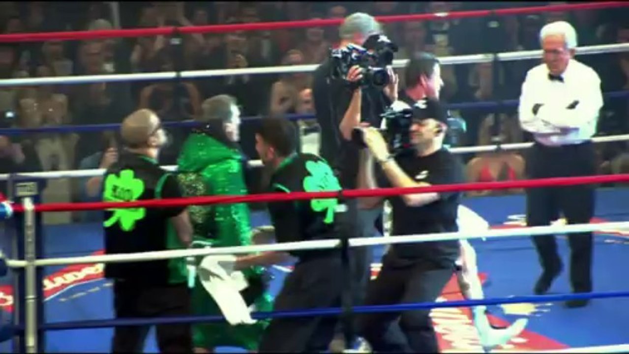 Grudge Match - Between The Ropes Featurette