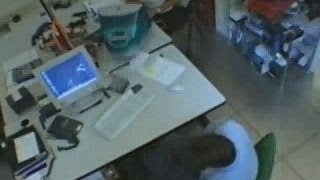 webcam-boulot-sous-jupe-fille