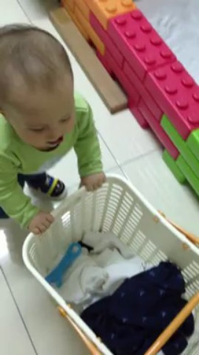 clothes basket as babywalker