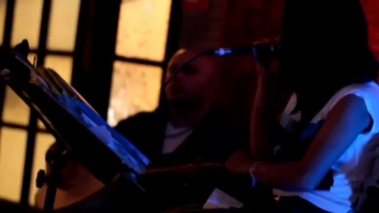 Alev Coskun- Çirkin 2013 Türkü by darbe1974