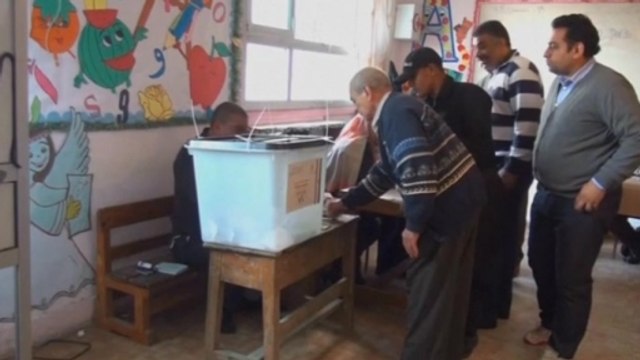 Egyptians begin casting ballots in two-day referendum