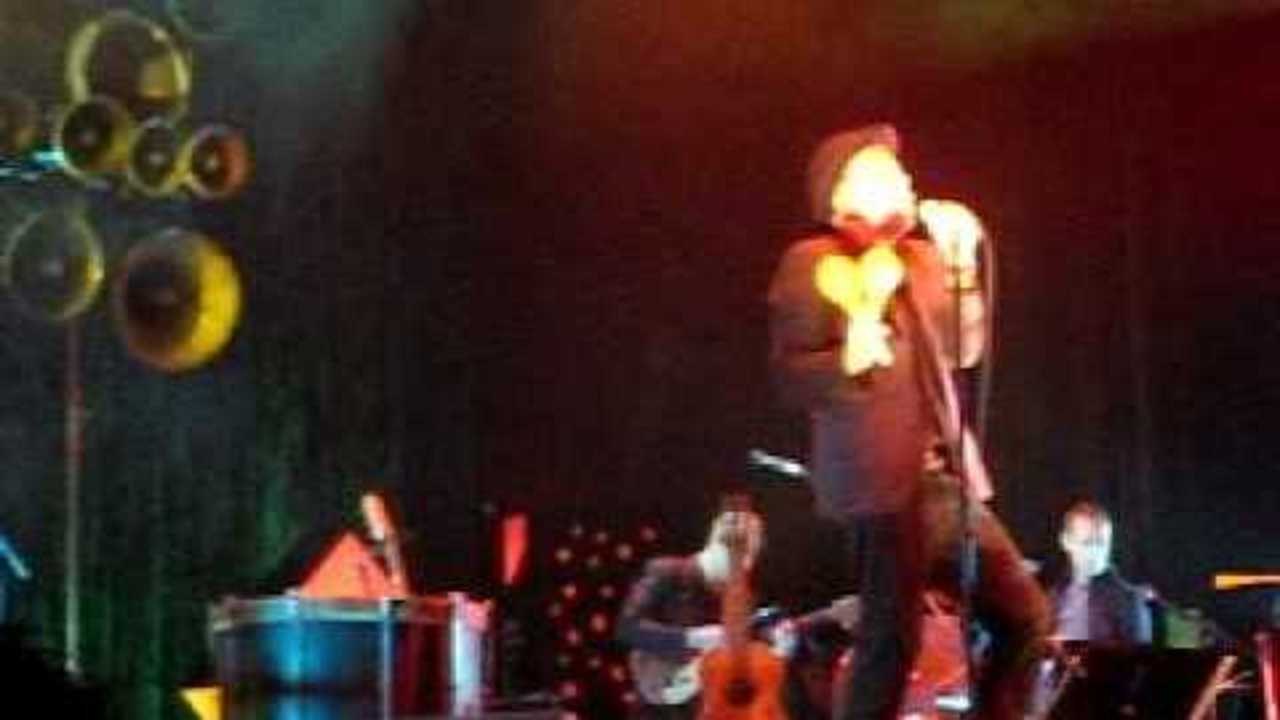Tom Waits "Hoist That Rag" 6.25.08, Tulsa OK