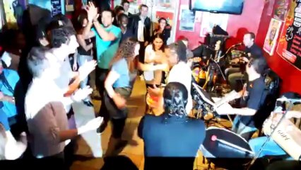 festa carnaval by PAGODE DO BRAZIL en BRAZIL TIME (Casa Latina Bordeaux 27-12-2013)