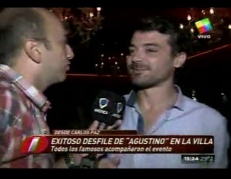 Pedro nota y desfilando en Intrusos (desfile Agustino) - 14 de Enero