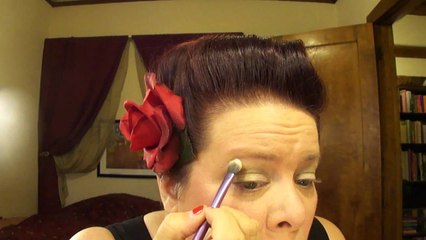 Easy Everyday Vintage Pin-Up Makeup Tutorial
