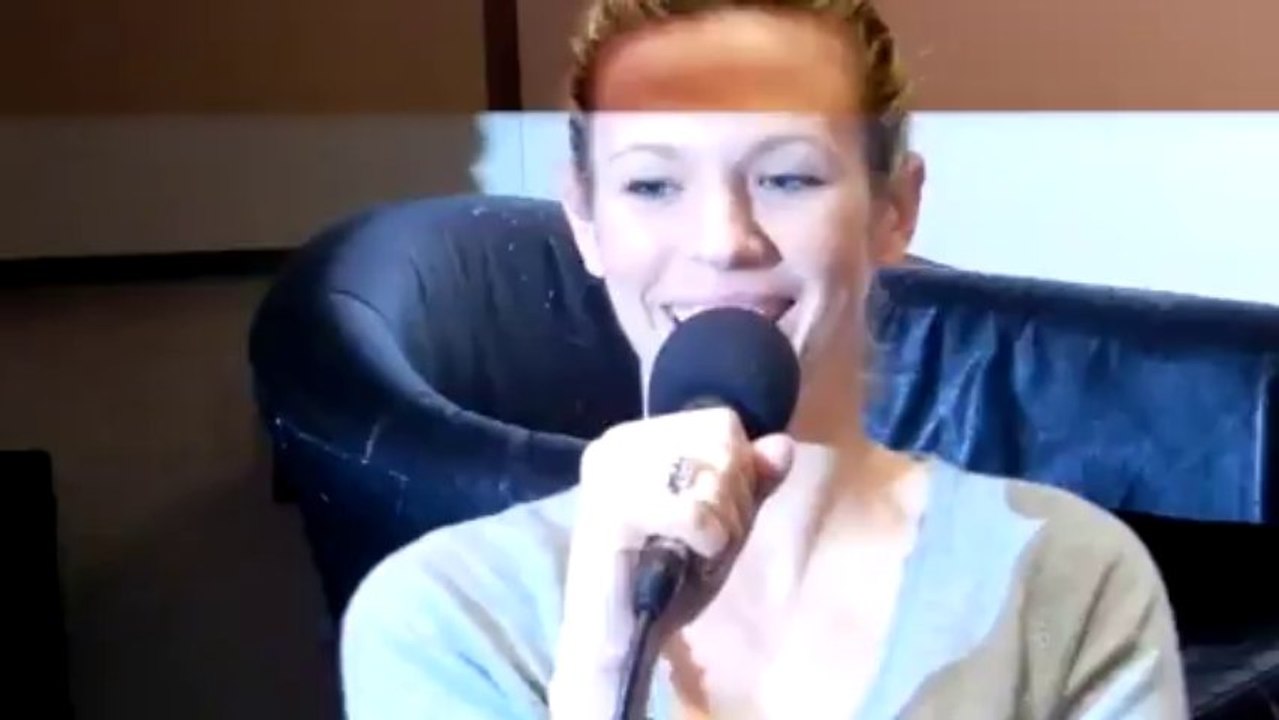Lorie - Interview pour Direct FM - Fnac de Nancy 2012 (Part 2)