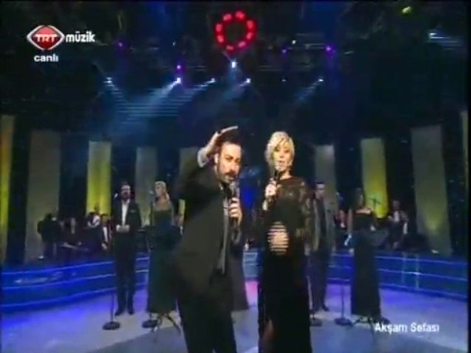 Ayşe İnak Ekiz & Mustafa Demiroğlu-Yolcu Yolunda Gerek