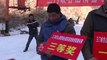 Chine: une tortue bat un lapin dans une course à ski insolite