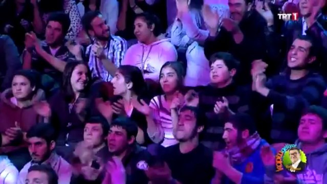 Ankaralı Özcan _ Hayatı Tesbih Yapmış Sallıyormuşum Canlı Performans - Koptu Geliyor